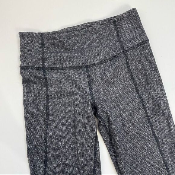 Lululemon Gather & Crow Crop II - Picture 10 of 13